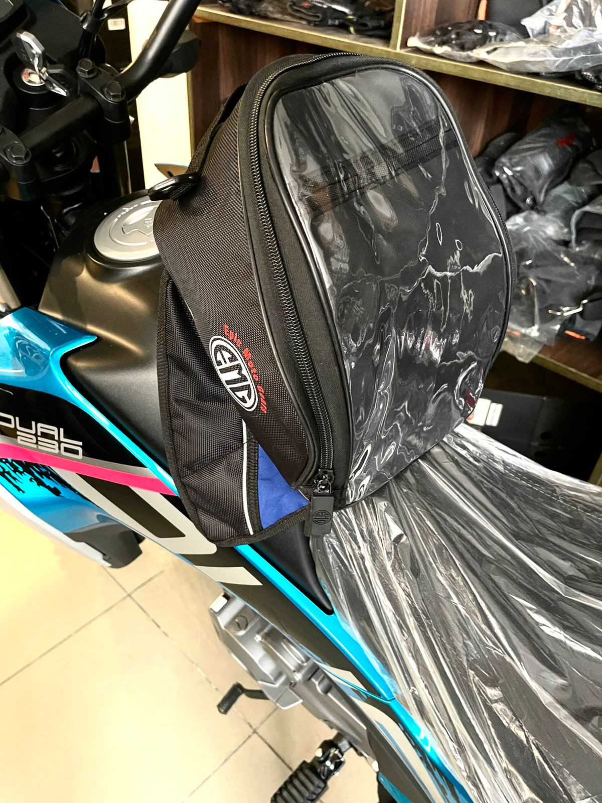 d37df3b8-df49-4f99-a174-6784d03f1acd Magnetic Motorcycle Oil/Fuel TankBag Waterproof with smart phone pocket - Image 1