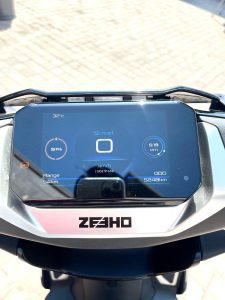 ZEEHO AE8 S+ BY CF MOTO - Image 6